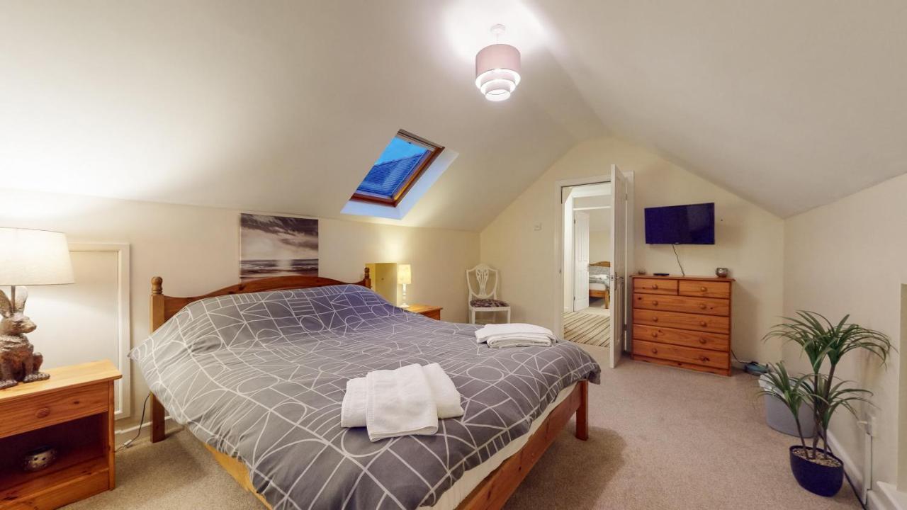 Jaw-Dropping Beach House In Anglesey Benllech Exterior photo